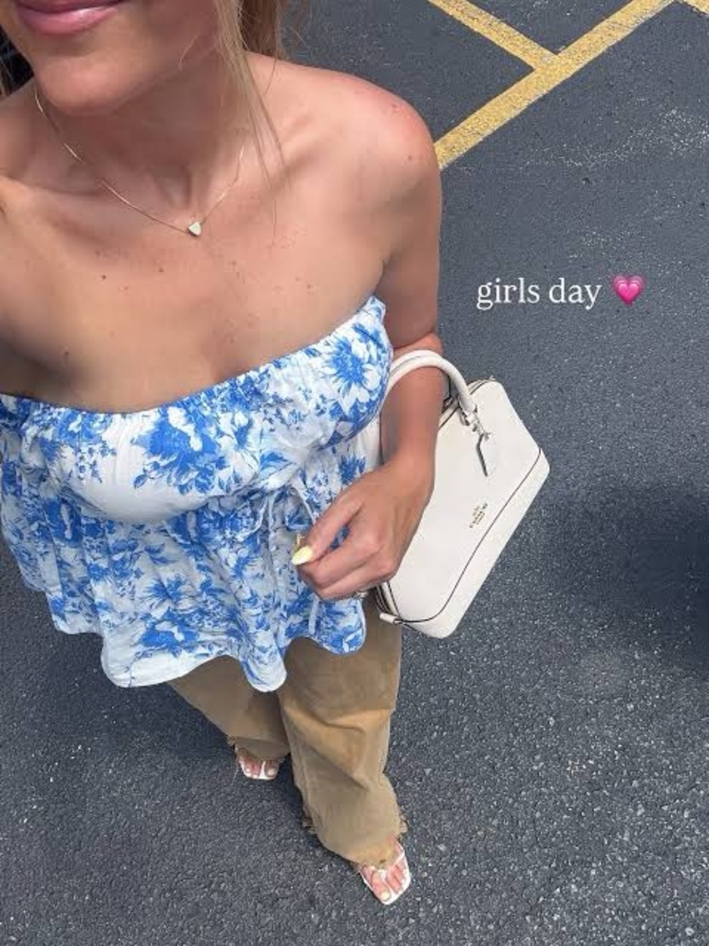 Trendy boutique Blue & White Floral Strapless Peplum Top